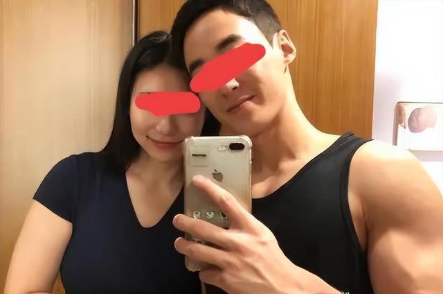 健身房私教课套路_收健身房黑私教_健身房私教赚钱吗