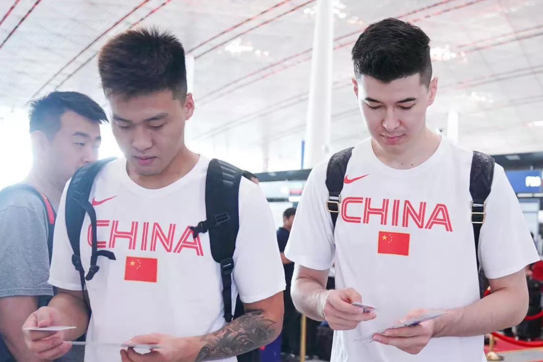 著名后卫篮球_篮球后卫最牛的是谁_中国篮球历史顶级后卫名单