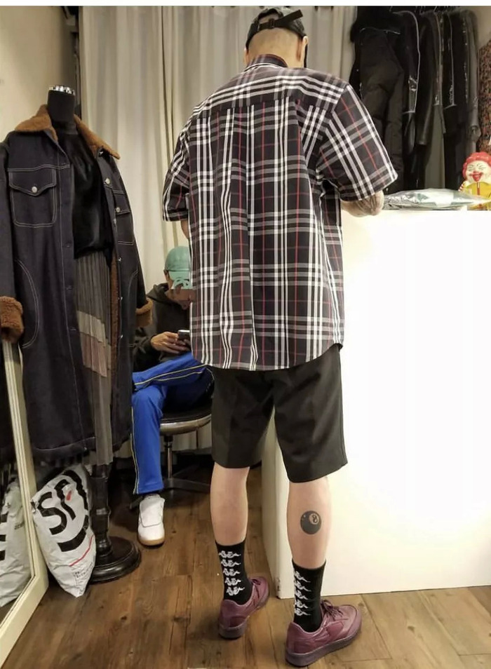 格子衫搭配运动裤_运动格子衫_格子衫运动裤