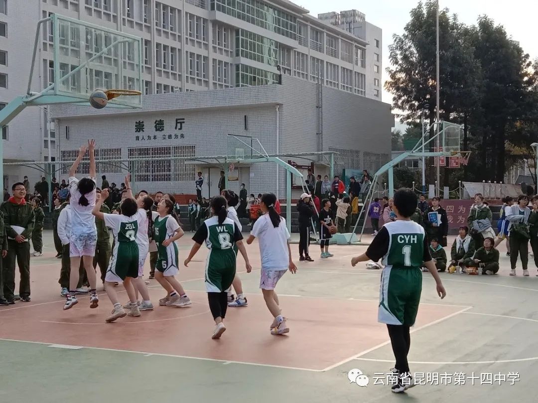 篮球传球技术教学步骤_传球篮球精妙技巧是指_篮球精妙的传球技巧是什么