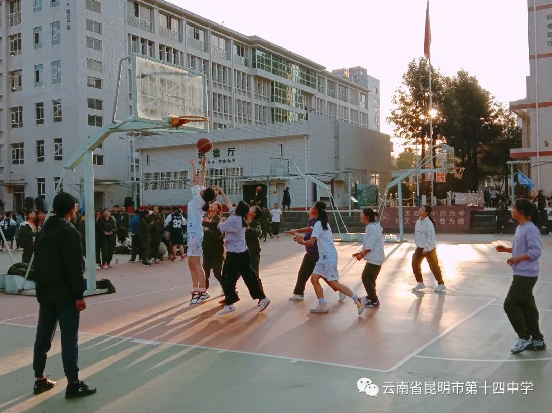 篮球传球技术教学步骤_篮球精妙的传球技巧是什么_传球篮球精妙技巧是指