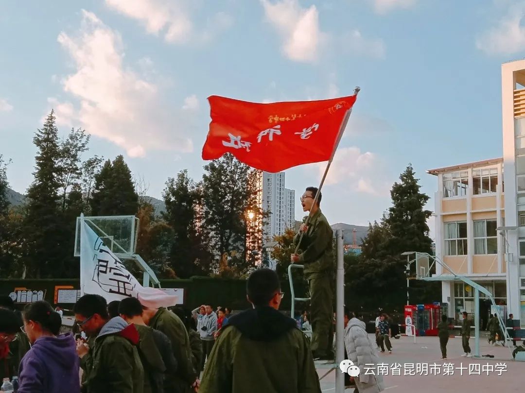 篮球精妙的传球技巧是什么_篮球传球技术教学步骤_传球篮球精妙技巧是指