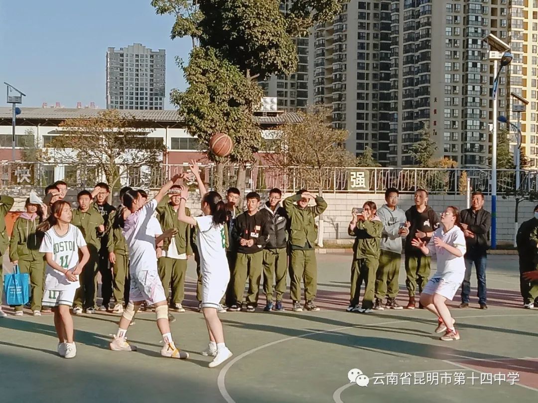 篮球传球技术教学步骤_传球篮球精妙技巧是指_篮球精妙的传球技巧是什么
