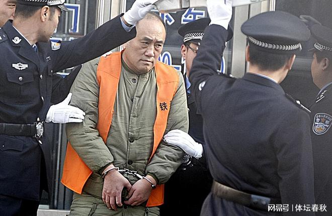 足球历史各球队最强阵容_足球历史上最好的球队排名_足球队排名前100