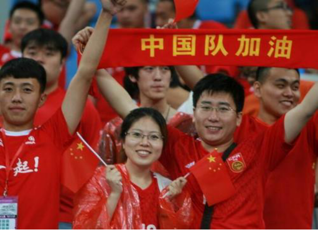 中国足球有世界杯冠军吗_足球世界杯冠军有哪些国家_足球杯冠军世界中国有多少人