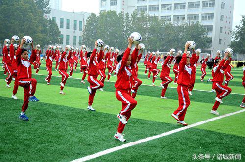 足球冠军比赛诸城是谁_足球冠军比赛诸城是哪个队_诸城足球比赛冠军是谁啊