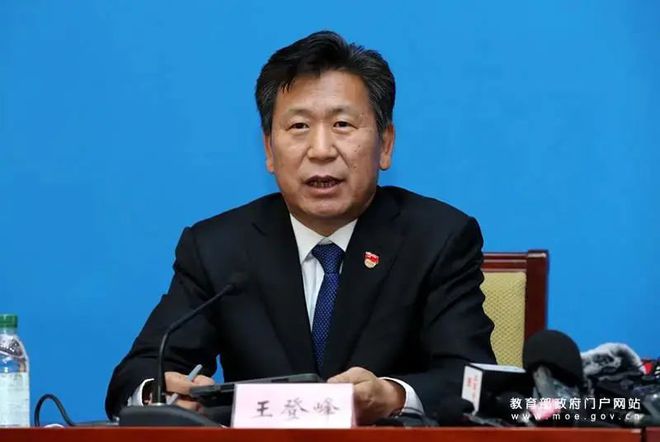 中考游泳满分多少时间广东_中考游泳标准2021广东_2018广东中考游泳规则