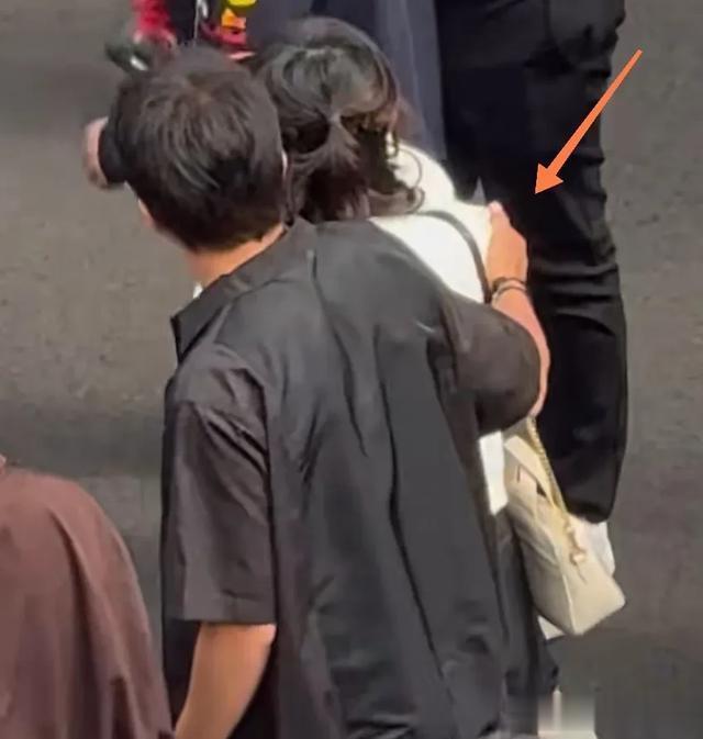 孙俪邓超一家子_邓超孙俪家庭地位_孙俪邓超家庭日常