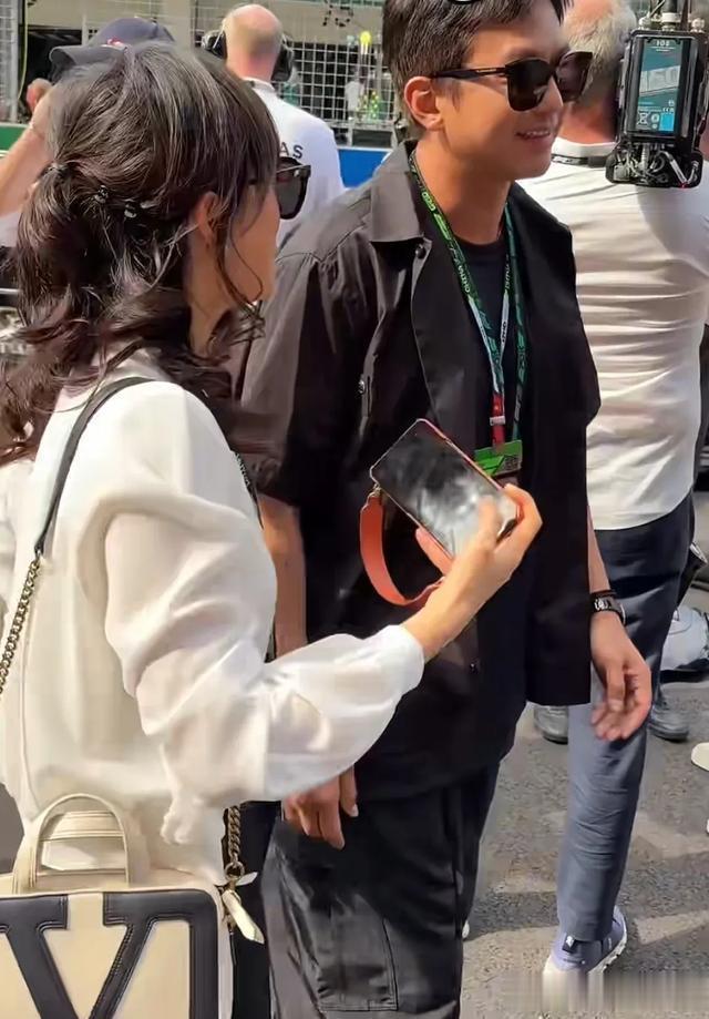 邓超孙俪家庭地位_孙俪邓超一家子_孙俪邓超家庭日常