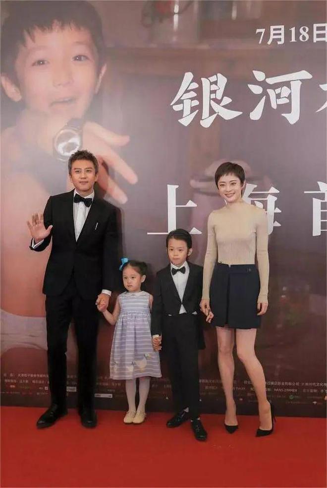 孙俪邓超家庭日常_邓超孙俪的全家福_邓超孙俪的家